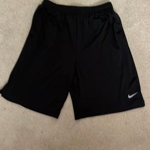 Men’s large Nike dry fit shorts